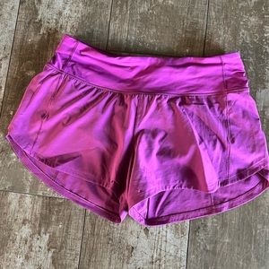 Lululemon - speed up mid rise lined shorts